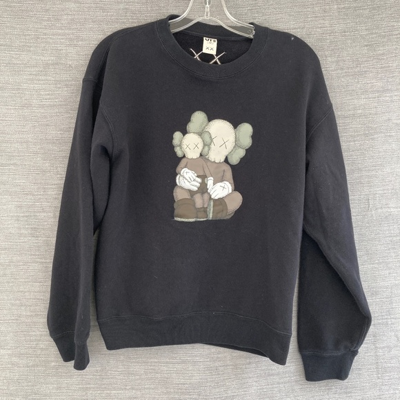 Uniqlo UT KAWS Companion Sweatshirt Men’s S - Picture 1 of 6